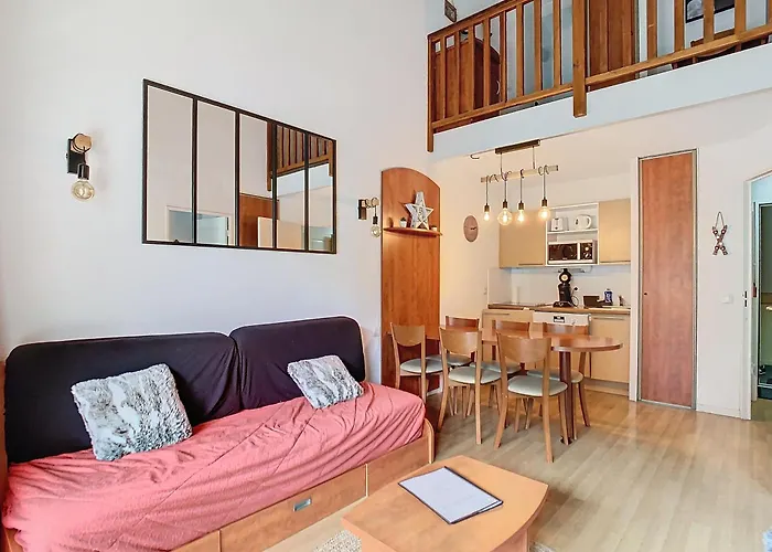 La Mongie appartement duplex 2 chambres terrasse vue montagne parking piscine